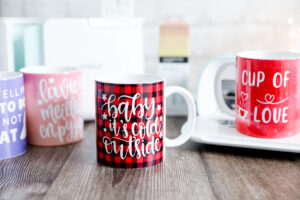 Quelques exemples de mugs personnalisés avec la Cricut Mug Press | Les Petits Riens